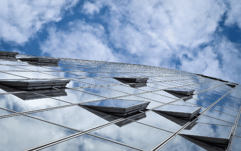 ¿Fachadas de cristal o de madera?