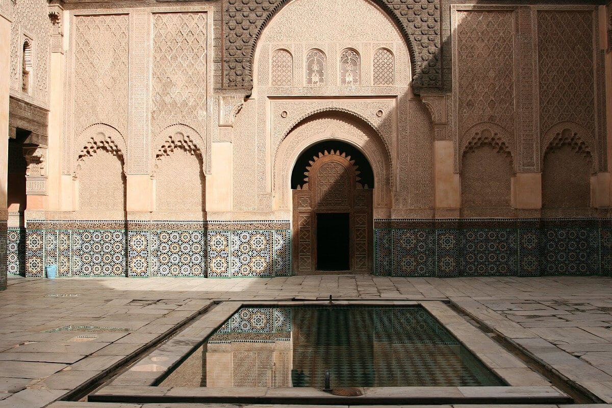 Principales tipos de rehabilitaciones que se deben realizar en los patios interiores en Madrid