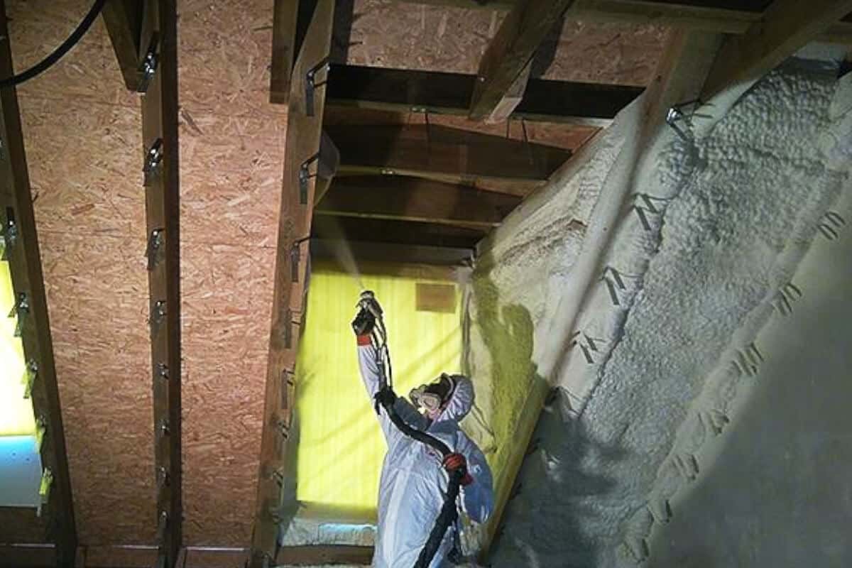 Razones por las que la espuma de poliuretano proyectado está de moda