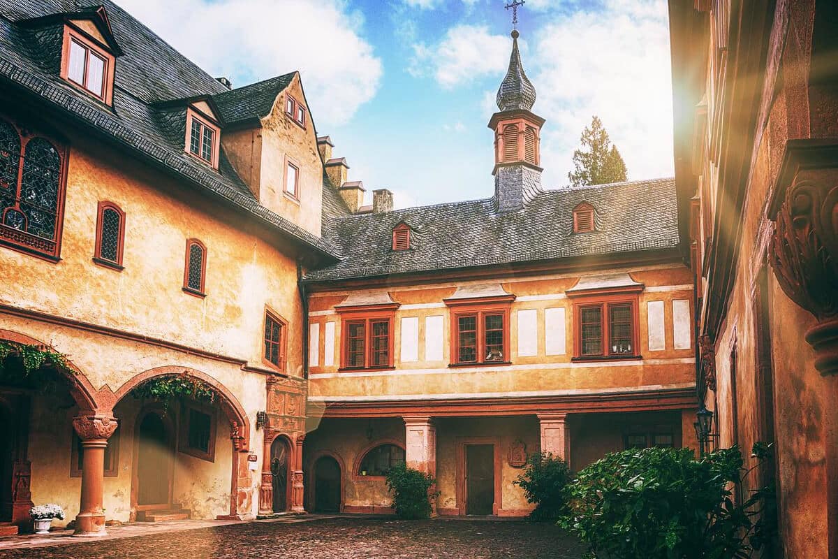 ¿Cuándo es necesario rehabilitar un patio de luz?