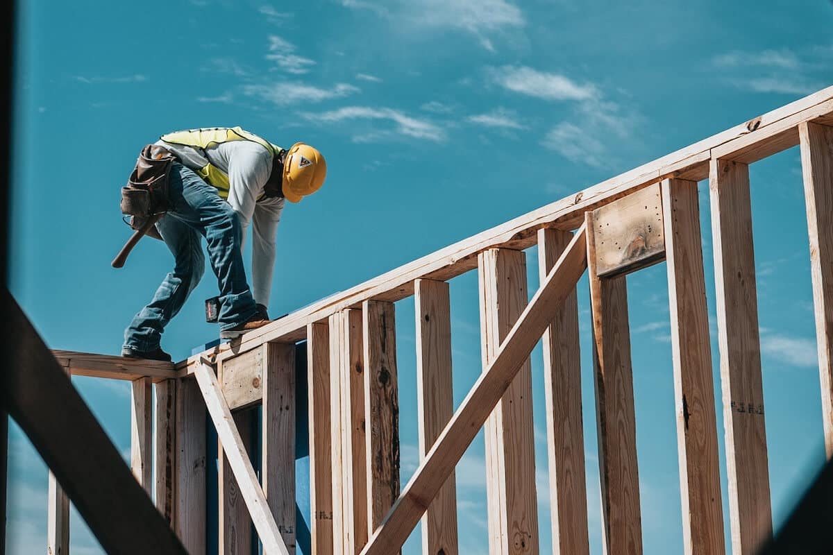 ¿Qué son los trabajos verticales en altura?