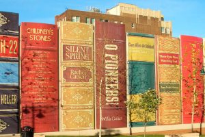 Biblioteca de Kansas, El Burdzh-Califa y la casa Batlló
