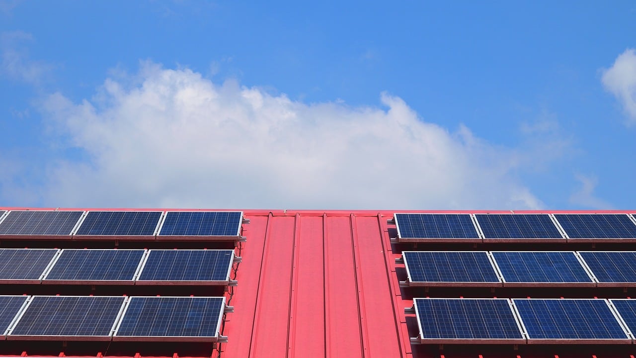 Cómo instalar placas solares en tu edificio