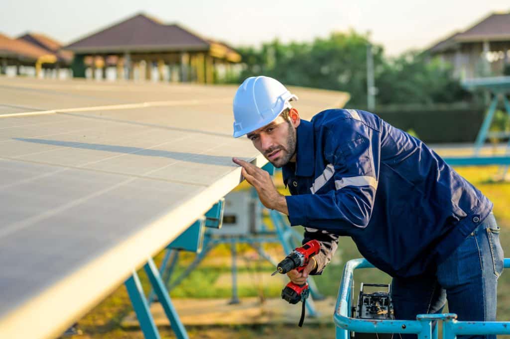 Cómo mejorar la eficiencia energética con paneles solares